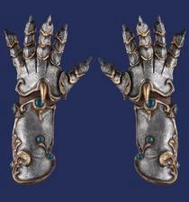 Disguise Newest Products Lion Guantlets Hands