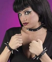 Fun World Spike Choker And Wrist Bands Set Newest Products
