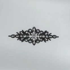 Vendor-unknown Diamond W/Oval Rhinestone Applique
